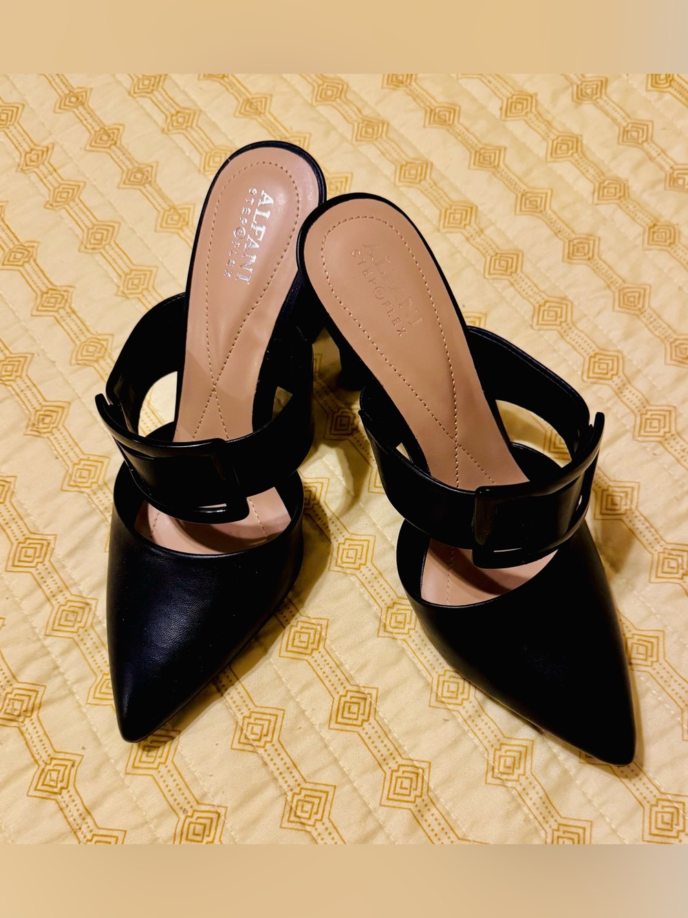 New! Step N Flex Black Pointed Toe Mule Heels Slip-On Belt Strap  7.5 M